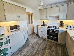 Photo 7- click for photo gallery